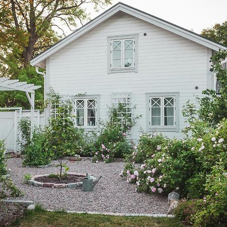 Vallby Cottage Enköping Dış mekan fotoğraf