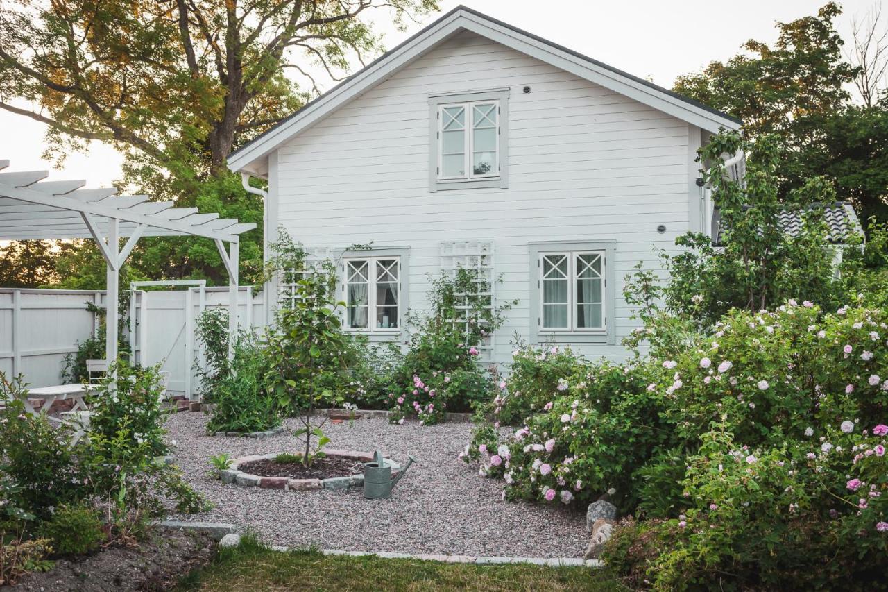 Vallby Cottage Enköping Dış mekan fotoğraf